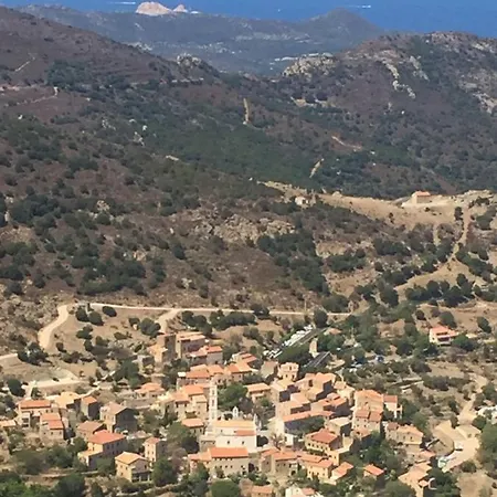 Grand Confort à 500m De La De Lozari *