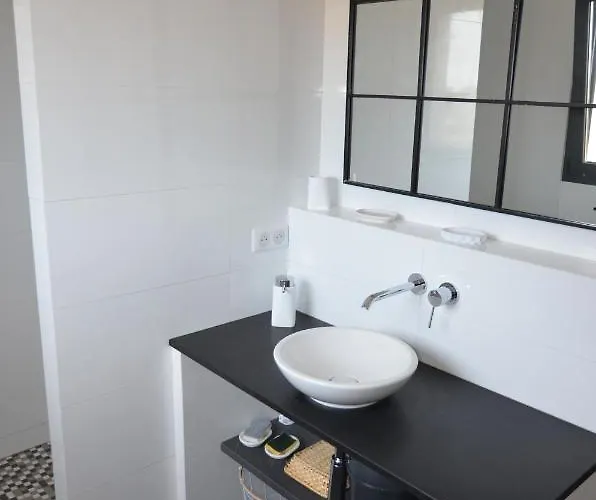 Grand Confort à 500m De La De Lozari Villa