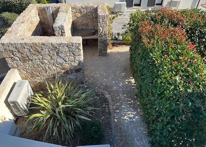 Grand Confort à 500m De La De Lozari